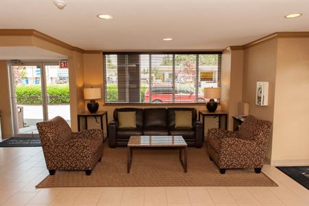 фото отеля Maple Ridge Hotel