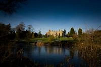 фото отеля Cave Castle Hotel & Country Club