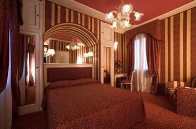 фото отеля Alcyone Hotel