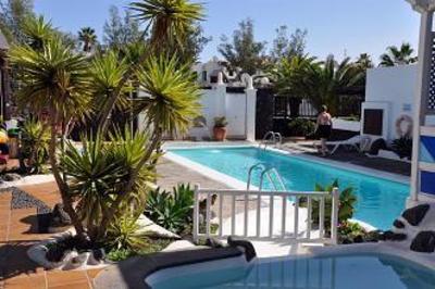 фото отеля Apartamentos Los Tulipanes