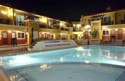 фото отеля Crown Regency Residences Davao