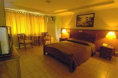 фото отеля Crown Regency Residences Davao