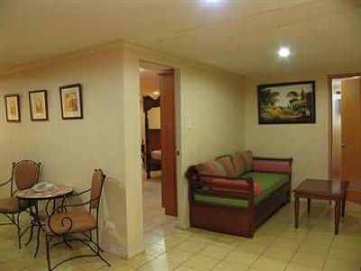 фото отеля Crown Regency Residences Davao
