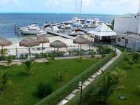 QBay Cancun Hotel & Suites
