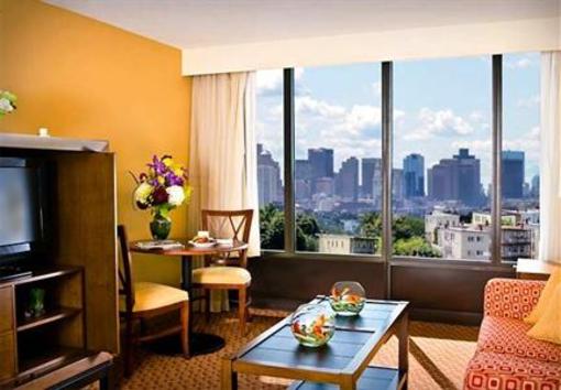 фото отеля Courtyard by Marriott Boston Logan Airport