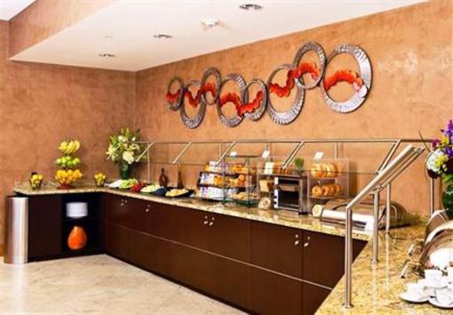 фото отеля Courtyard by Marriott Boston Logan Airport