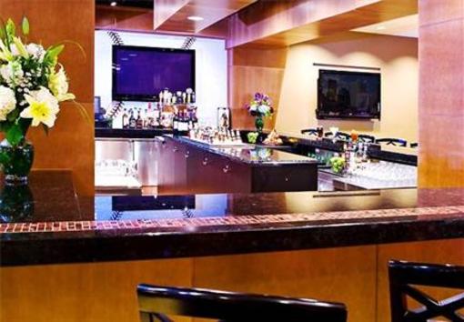 фото отеля Courtyard by Marriott Boston Logan Airport