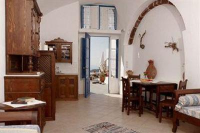 фото отеля Ilioperato Traditional Apartments Imerovigli