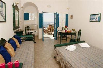 фото отеля Ilioperato Traditional Apartments Imerovigli