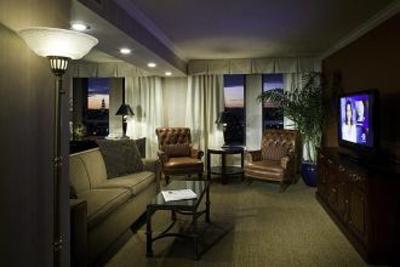 фото отеля Sheraton Suites Old Town Alexandria