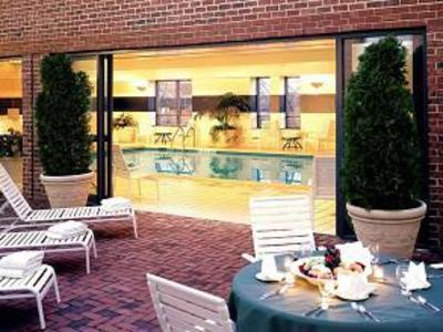 фото отеля Sheraton Suites Old Town Alexandria