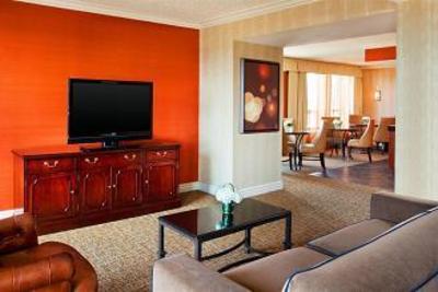 фото отеля Sheraton Suites Old Town Alexandria