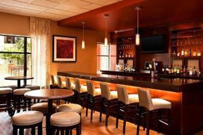 фото отеля Sheraton Suites Old Town Alexandria