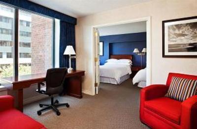 фото отеля Sheraton Suites Old Town Alexandria