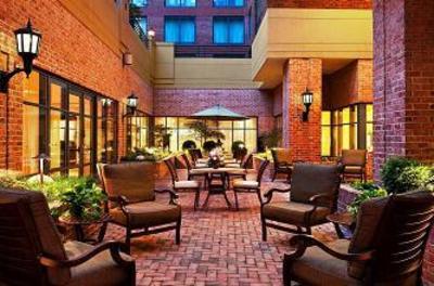 фото отеля Sheraton Suites Old Town Alexandria