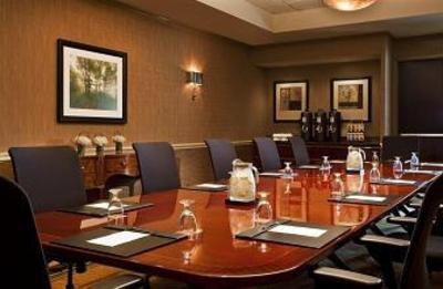фото отеля Sheraton Suites Old Town Alexandria