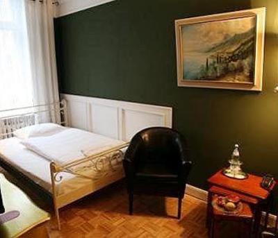 фото отеля Hotel Maison Am Olivaer Platz Berlin