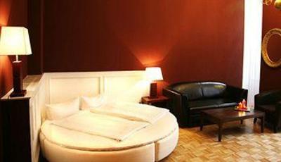 фото отеля Hotel Maison Am Olivaer Platz Berlin