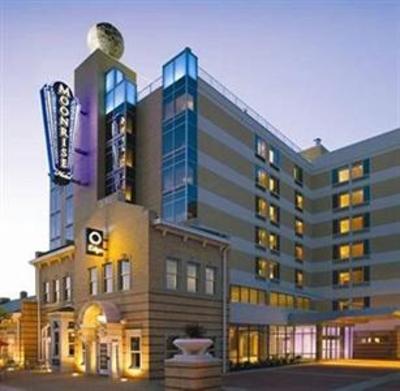 фото отеля Moonrise Hotel