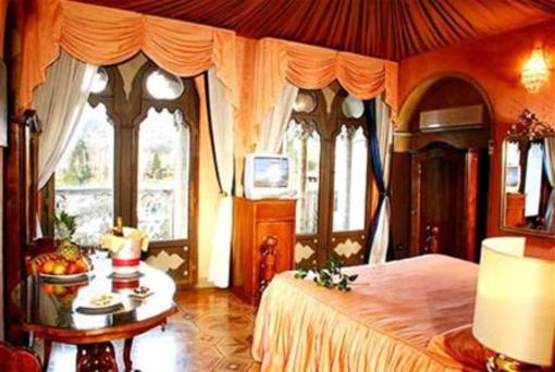 фото отеля Villa Crespi