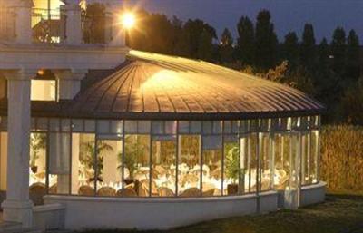 фото отеля Dolce Chantilly