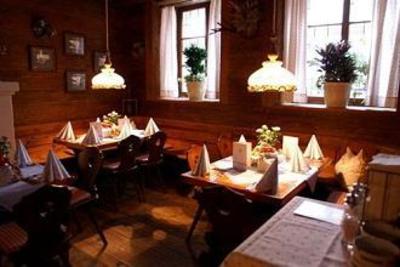 фото отеля Hotel und Gaststatte zum Erdinger Weisbrau