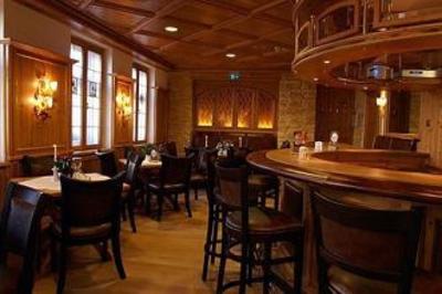 фото отеля Hotel und Gaststatte zum Erdinger Weisbrau