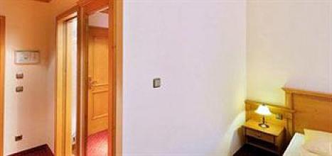 фото отеля Hotel und Gaststatte zum Erdinger Weisbrau