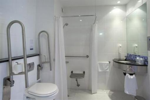 фото отеля Holiday Inn Express Girona
