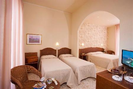 фото отеля Beaurivage Hotel