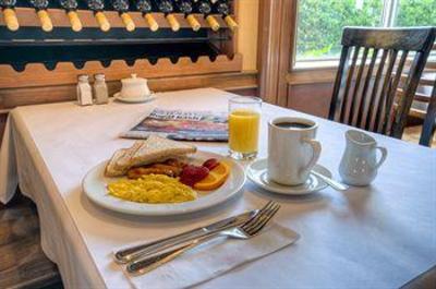 фото отеля BEST WESTERN Stoneridge Inn & Conference Centre