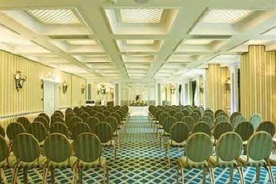 фото отеля Royal Olympic Hotel