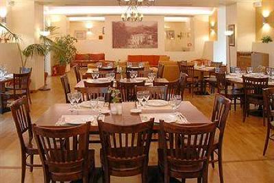фото отеля Helmos Hotel