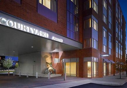 фото отеля Courtyard by Marriott Burlington Harbor