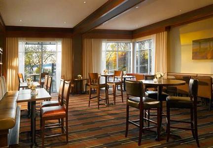 фото отеля Courtyard by Marriott Burlington Harbor