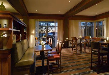 фото отеля Courtyard by Marriott Burlington Harbor