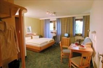 фото отеля Tannenhof Wohlfühlhotel Piesendorf