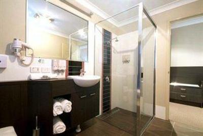 фото отеля Quality Hotel Platinum International