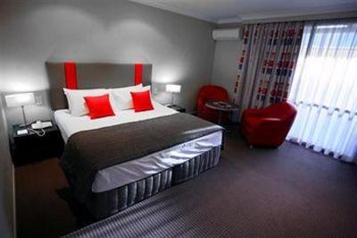 фото отеля Quality Hotel Platinum International