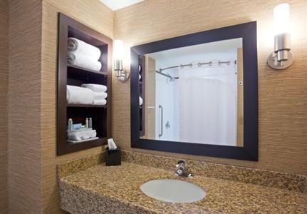 фото отеля Holiday Inn Express Hotel & Suites Woodstock