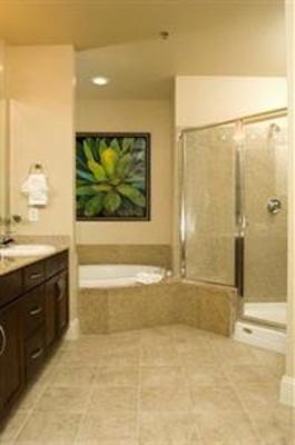 фото отеля Laketown Wharf Resort