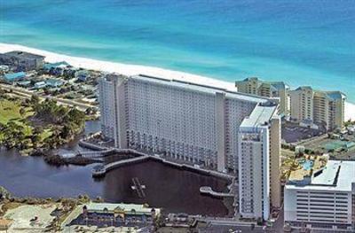фото отеля Laketown Wharf Resort