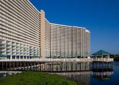 фото отеля Laketown Wharf Resort
