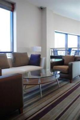 фото отеля Holiday Inn Express London-Newbury Park