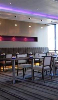 фото отеля Holiday Inn Express London-Newbury Park