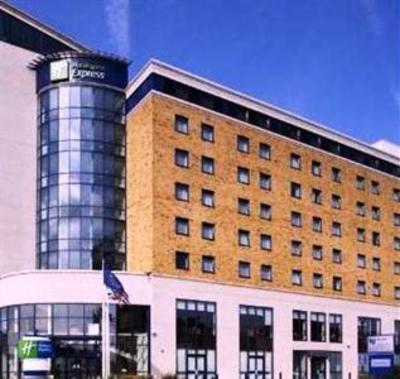 фото отеля Holiday Inn Express London-Newbury Park