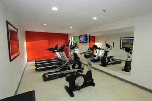фото отеля Holiday Inn Express Franklin NE - Cool Springs