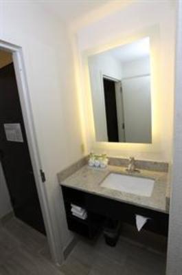 фото отеля Holiday Inn Express Franklin NE - Cool Springs
