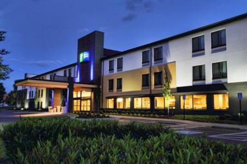 фото отеля Holiday Inn Express Franklin NE - Cool Springs
