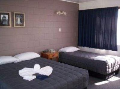 фото отеля Broadway Motor Inn